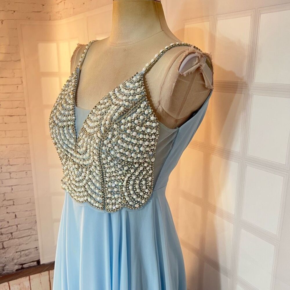 Windsor Powder Blue Embellished Sleeveless Open Back Chiffon Prom Dress Size 3 - Picture 3 of 9